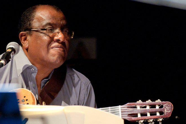 Félix Casaverde - Violão Negro, por Carlos Fernando Elías Llanos